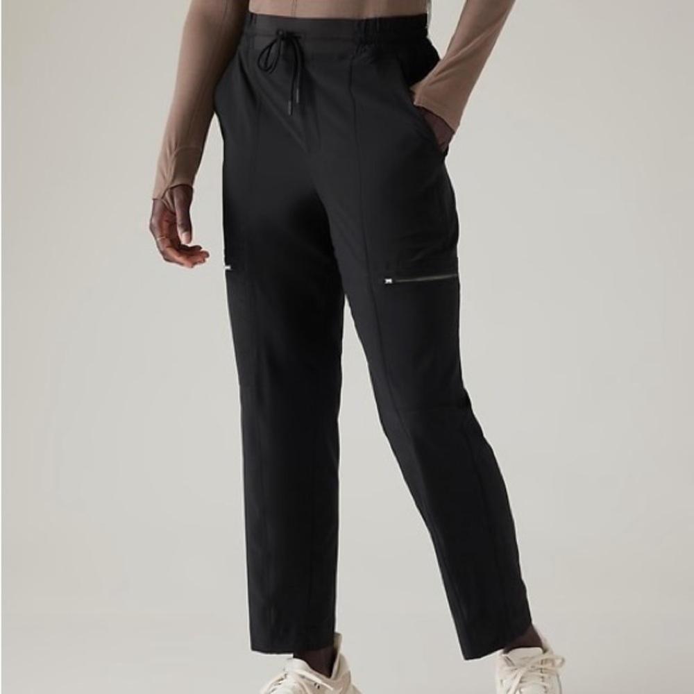 Athleta High Road Cargo Pant Black size 10 T Tall NWT